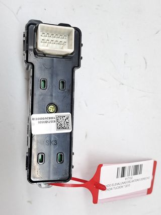 MANDO ELEVALUNAS DELANTERO DERECHO HYUNDAI TUCSON (2)
