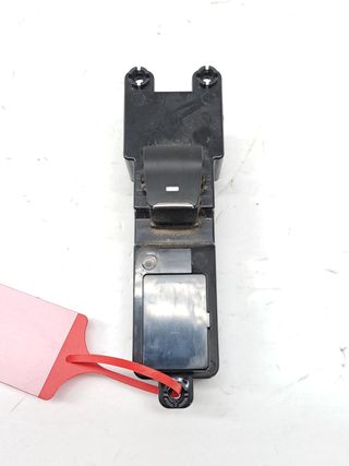 MANDO ELEVALUNAS TRASERO DERECHO HYUNDAI TUCSON (3)