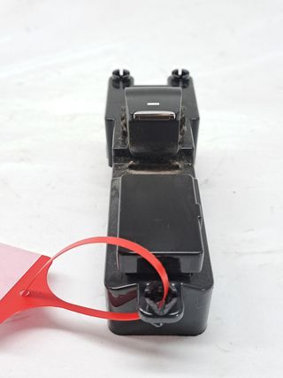 MANDO ELEVALUNAS TRASERO DERECHO HYUNDAI TUCSON (3)