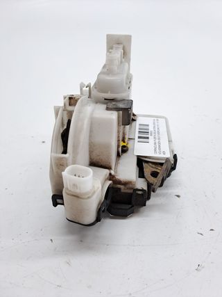 CERRADURA PUERTA DELANTERA DERECHA VOLKSWAGEN GOLF III BERLI