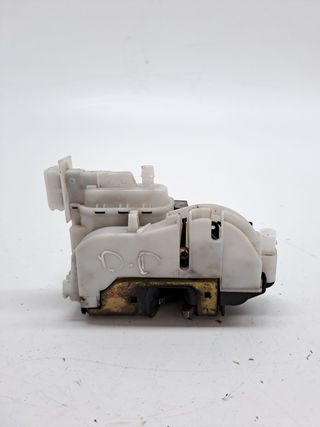 CERRADURA PUERTA DELANTERA DERECHA VOLKSWAGEN GOLF III BERLI
