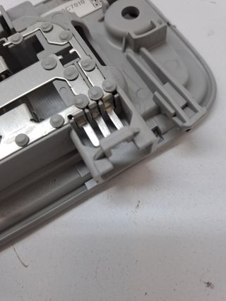 LUZ INTERIOR KIA STONIC 1.0 T- GDI (8)