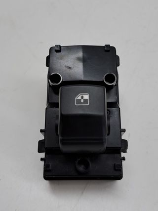 MANDO ELEVALUNAS TRASERO DERECHO KIA CEED SPORTSWAGON (2)