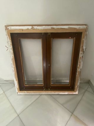 Ventana antigua de madera