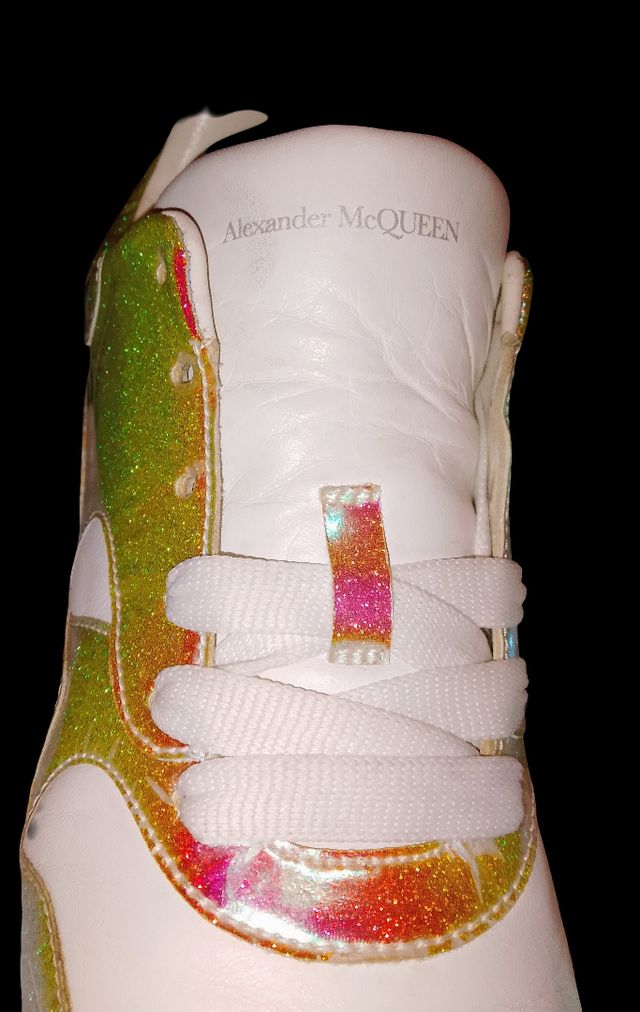 Sneakers Alexander McQueen oro-bianco