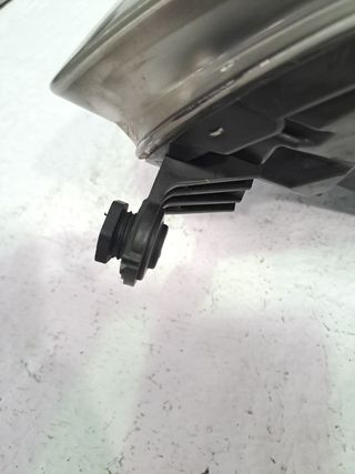 FARO DERECHO VOLKSWAGEN GOLF IV (1J1) 2.0