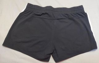 Pantalón corto Essentials 3 bandas de Adidas