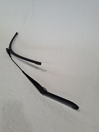 BRAZO LIMPIA DELANTERO IZQUIERDO FORD FOCUS BERLINA (CAP) 1.