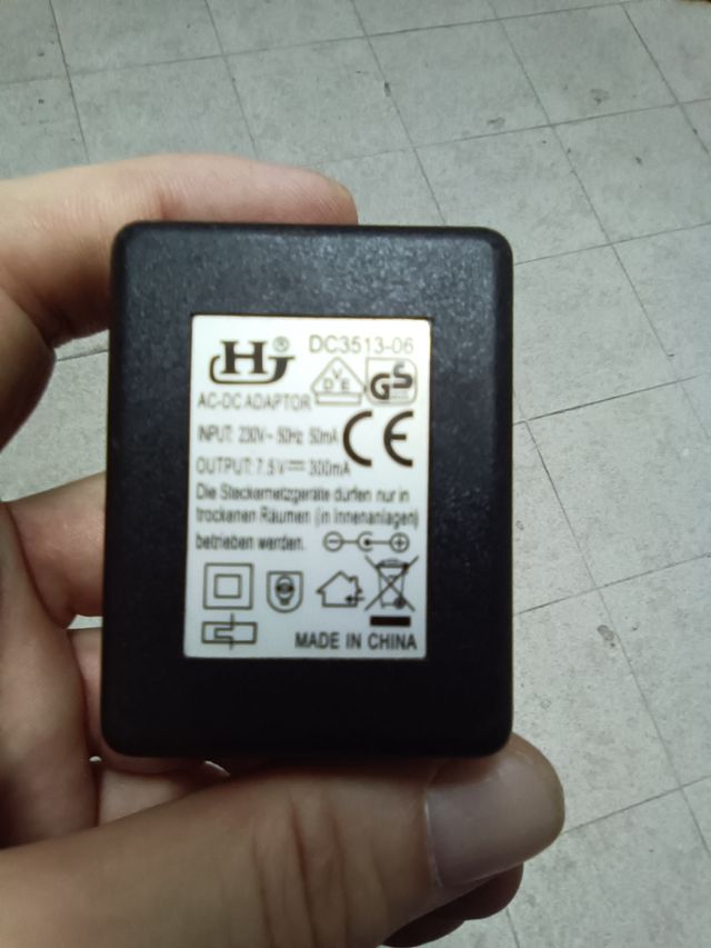 Adaptador AC-DC HJ DC3513-06