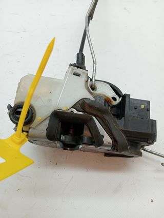 CERRADURA PUERTA TRASERA DERECHA OPEL ASTRA J LIM. (4)