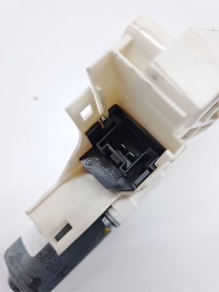 MOTOR ELEVALUNAS TRASERO DERECHO AUDI Q5 (8R) (4)