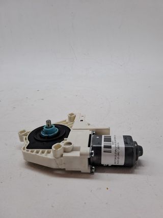 MOTOR ELEVALUNAS DELANTERO DERECHO AUDI Q5 (8R) (3)