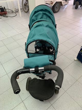 Triciclo gemelar Chipolino