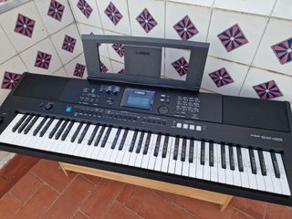 Yamaha PSR-EW425 - Teclado