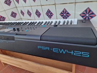 Yamaha PSR-EW425 - Teclado