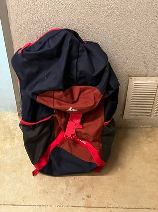 Mochila Quechua azul turquesa
5 € cada una
