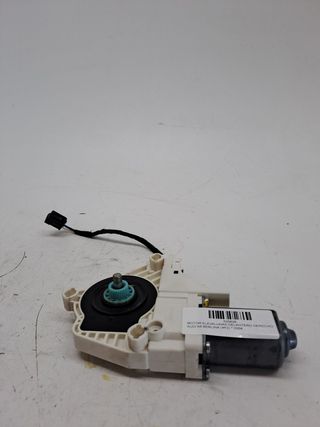 MOTOR ELEVALUNAS DELANTERO DERECHO AUDI A6 BERLINA (4F2)