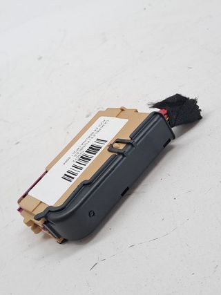 CAJA RELES / FUSIBLES AUDI A6 BERLINA (4F2) (2)