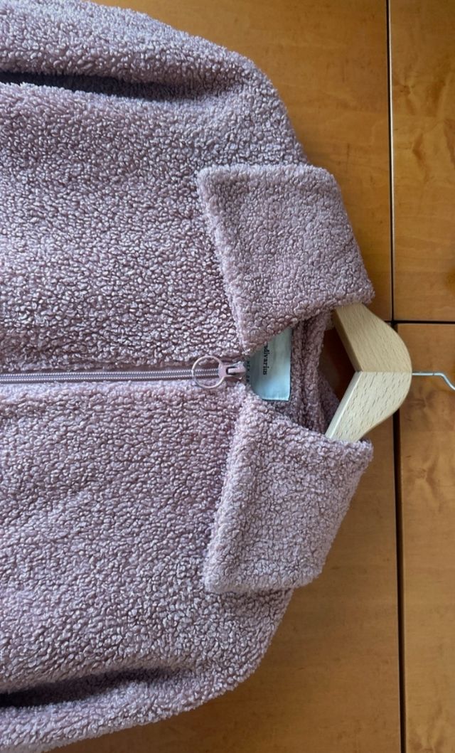 Chaqueta borreguito rosa
Stradivarius