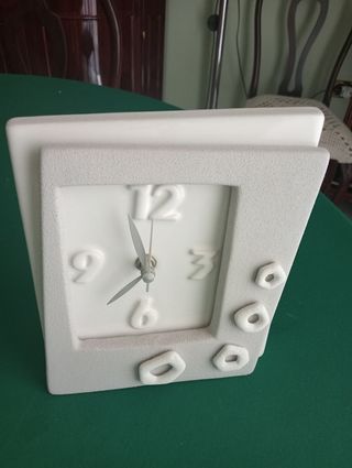 Orologio da tavolo in ceramica