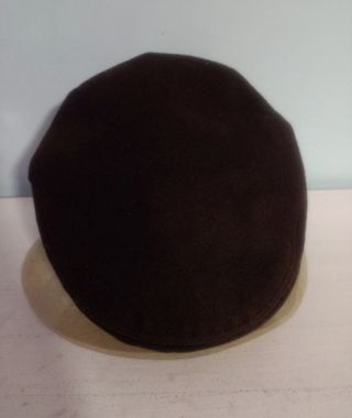 Gorra estilo parpusa plana marrón Lana 