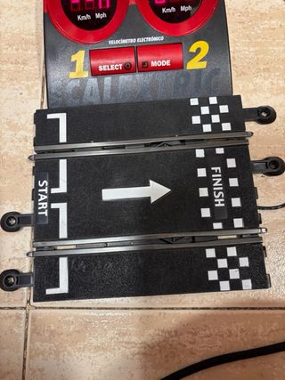 Scalextric: Pista y Velocímetro
