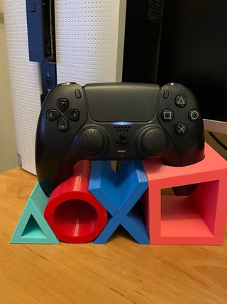 Soporte para mando DualSense PS5.
