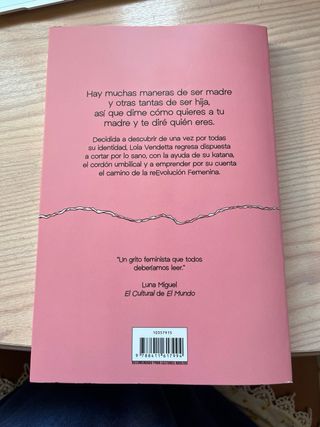 Lola Vendetta. ¿Qué pacha, Mama?