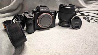 Sony Alpha 7 III + lente