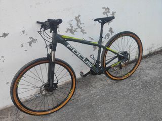 Bicicleta Focus Black Forest