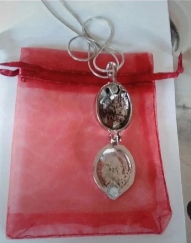 Colgante Elena Gilbert de crónicas vampiricas 