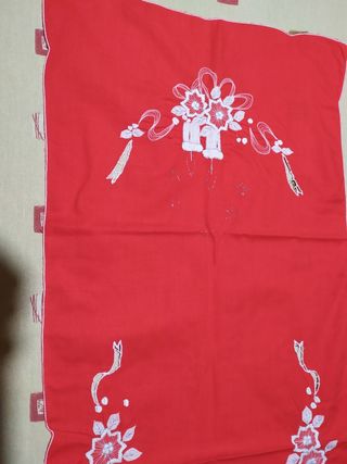 Tovaglia Natale rossa ricamata