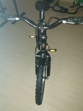 Bicicleta Niño 20" Negra. Solo venta en persona.