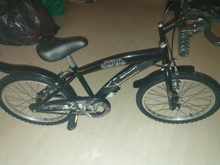 Bicicleta Niño 20" Negra. Solo venta en persona.