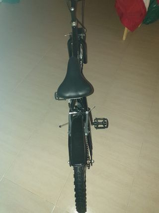 Bicicleta Niño 20" Negra. Solo venta en persona.