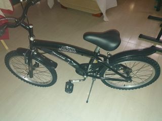 Bicicleta Niño 20" Negra. Solo venta en persona.