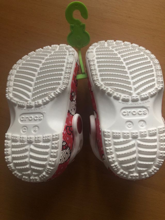 Crocs Hello Kitty - rojas y blancas