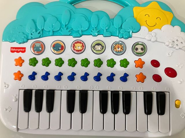 Piano Fisher-Price infantil