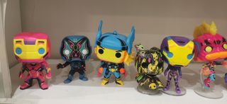 Funko Pops Blacklight (11 figuras)