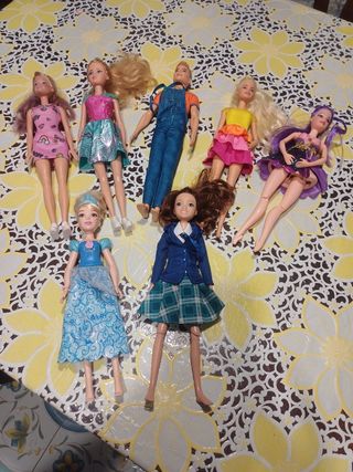 7 Bambole Barbie - Giocattoli