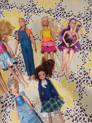 7 Bambole Barbie - Giocattoli