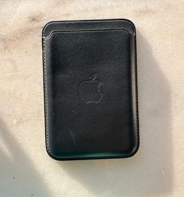 Carteira MagSafe Apple - Pele