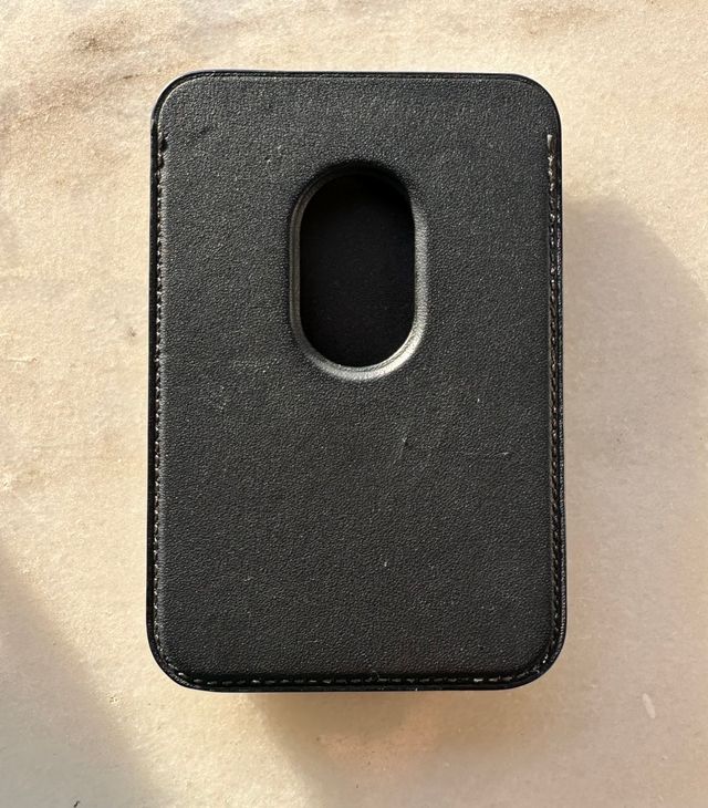 Carteira MagSafe Apple - Pele