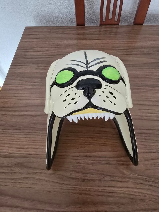 Máscara Perro Capitán Garp. One piece serie.