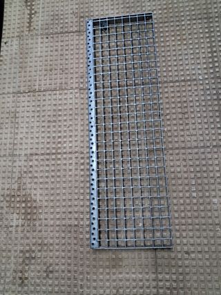 Rejilla metálica galvanizada.