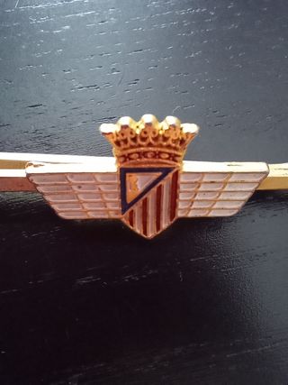 Pisacorbatas Atlético Aviación dorado