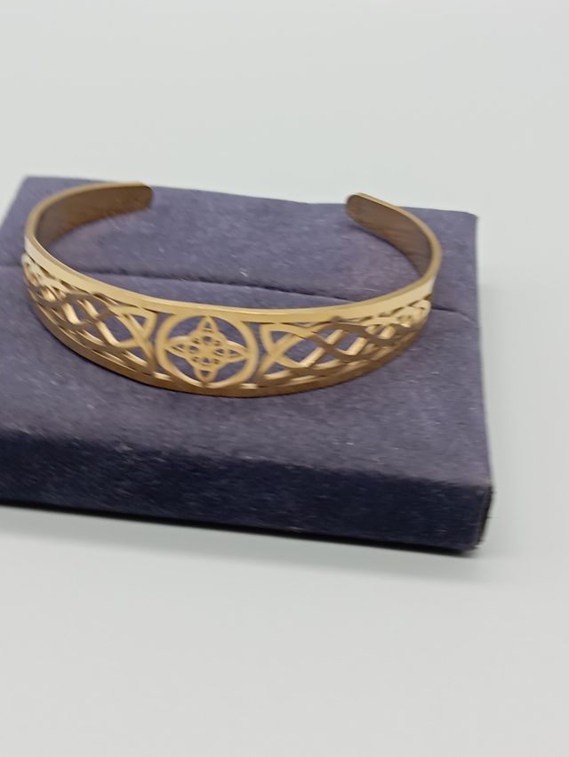 Pulsera acero 316L dorada nudo bruja