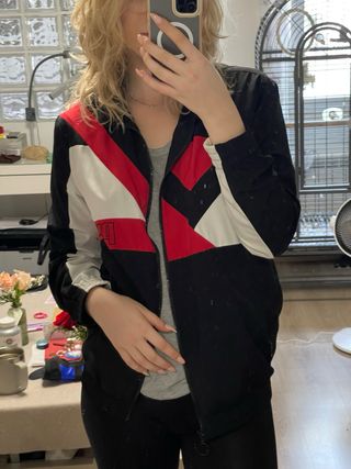 Chaqueta Puma negra y roja
