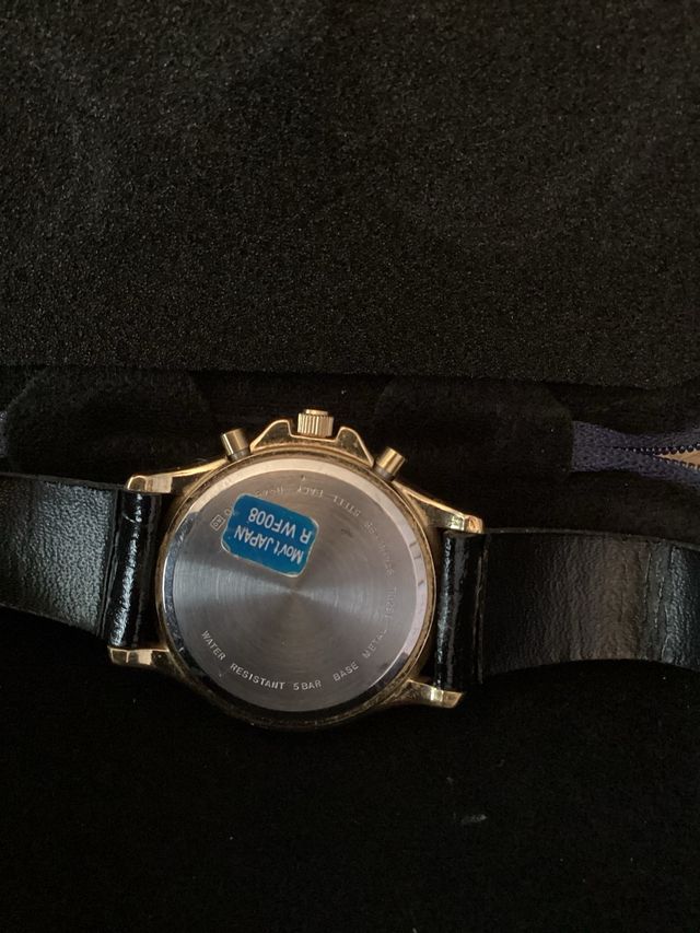 Reloj Lorus Cronógrafo Alarma - Dorado