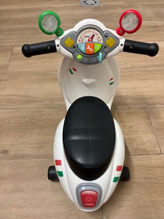 Moto correpasillos infantil Vespa